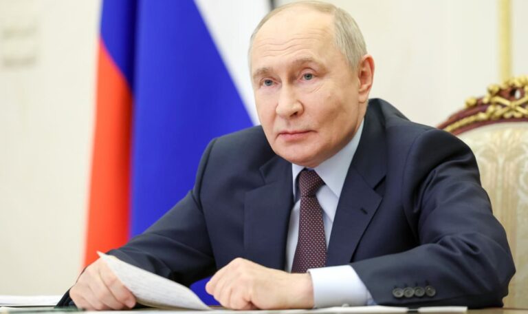 Drohnen über Moskau: Putin zur Notlandung gezwungen