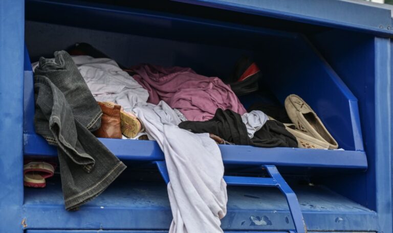 Wien räumt auf: Stadt verbannt Altkleider-Container
