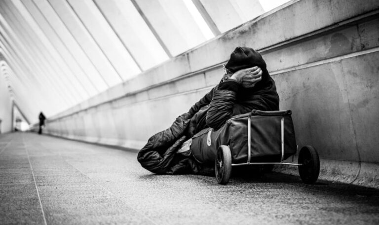42.300 warme Mahlzeiten reichten nicht: So viele Personen starben in Wien