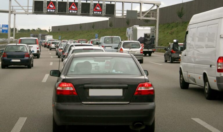Wochenend-Wahnsinn: Wo Autofahrer jetzt im Stau stehen