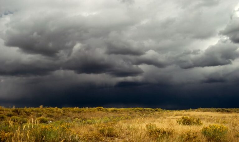 Mai-Schock: Meteorologen warnen vor Unwetter-Chaos