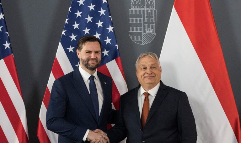 US-Vize Vance macht in Budapest Wahlkampf für Orbán