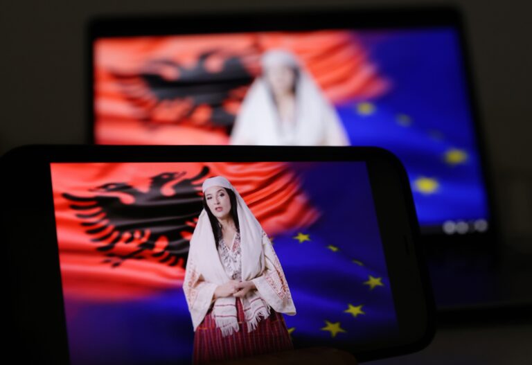 Albaniens KI-Ministerin vor Gericht – Korruptionsvorwürfe im Umfeld