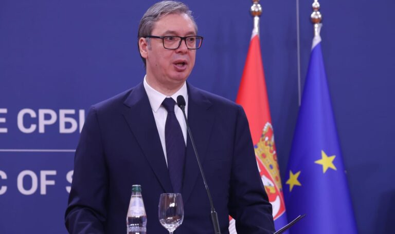 Vucic stellt sich gegen die EU: „Würde Seele meines Volkes verraten