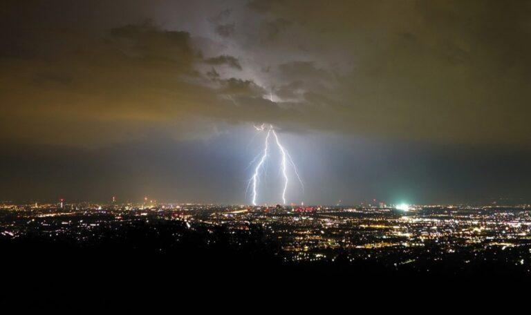Wien: Sonne weg, Gewitter da – 24 Grad trotzdem
