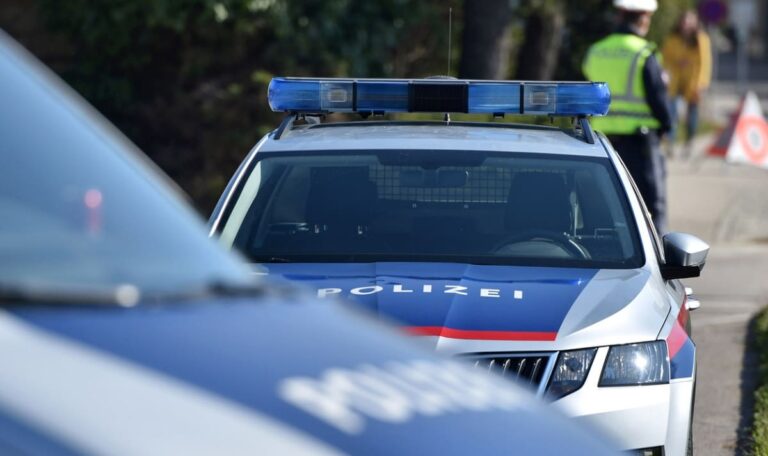 Familien-Drama vor Gasthaus: 90-Jähriger erschießt Frau und Tochter