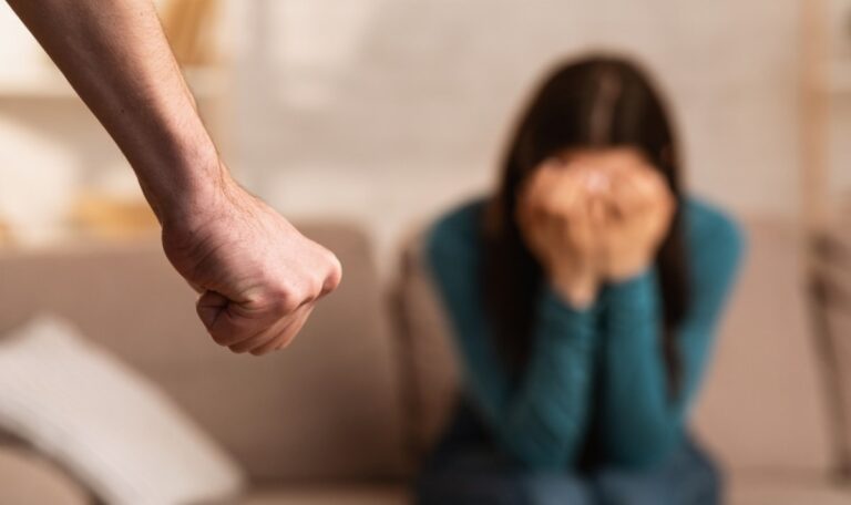 17-jähriger Afghane vor Gericht: Mildes Urteil nach Terror gegen 16-jährige Ex-Freundin