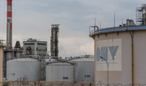 Schwarze Wolke über Schwechat: Feuer bei OMV-Raffinerie ausgebrochen