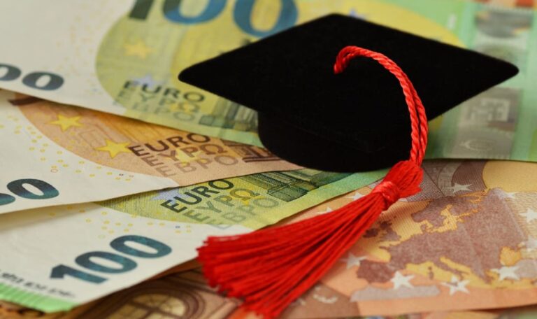 Illegale Diplome aufgedeckt: Bosnien verschärft Hochschulregeln
