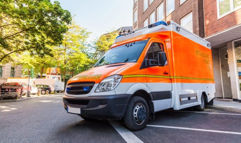 Zehnjähriger überfährt Mutter mit Kleintransporter – tot