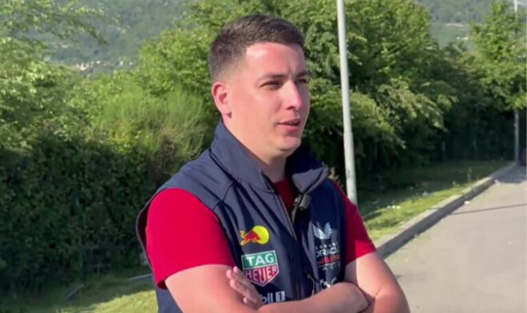 Sprung ins kalte Wasser: Srdjan rettet Elfjährigen vor dem Ertrinken (VIDEO)