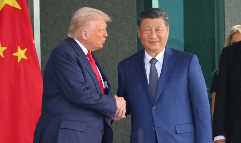 Trump fliegt nach Peking: Taiwan-Waffen sorgen für Zündstoff