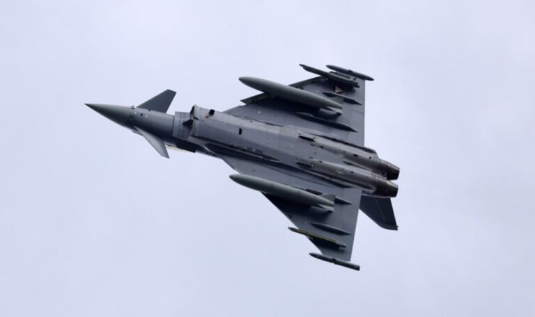 Österreichs Eurofighter starten heute mit Überschalltraining