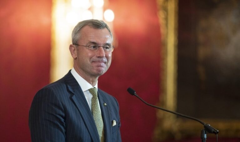 Norbert Hofer mit 2,5 Promille am Steuer? SPÖ fordert sofortigen Rückzug