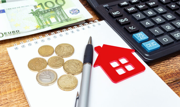 Haus in der Heimat: Grundsteuer, Nebenkosten und Vollmacht im Sommer-Check