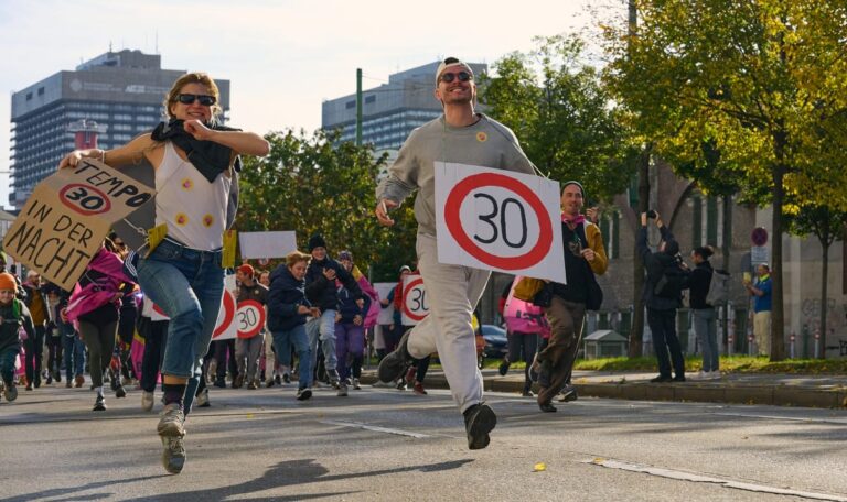 Protest-Party am Gürtel: Vier Fahrspuren werden gesperrt