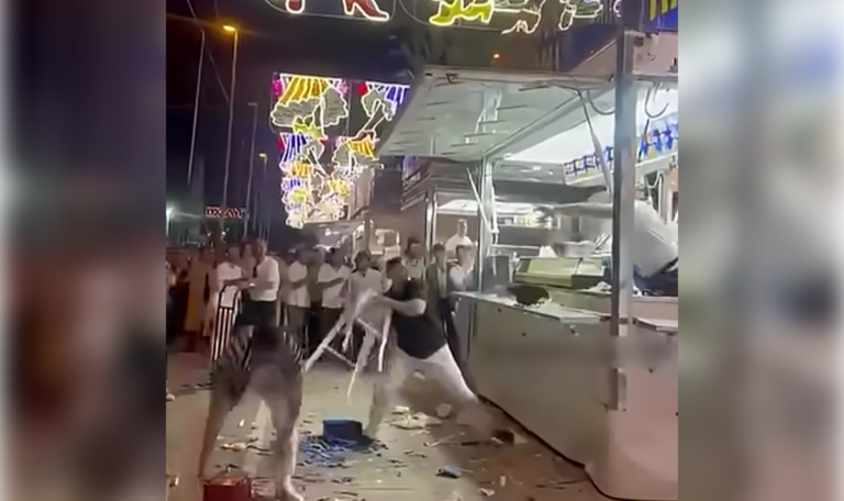 Palästina-Flagge als Auslöser: Israelische Touristen greifen weltweit an (VIDEO)