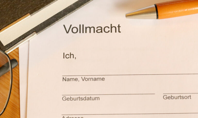 Mit Kindern in die Heimat: Reisepass, Vollmacht und alle Dokumente richtig vorbereiten