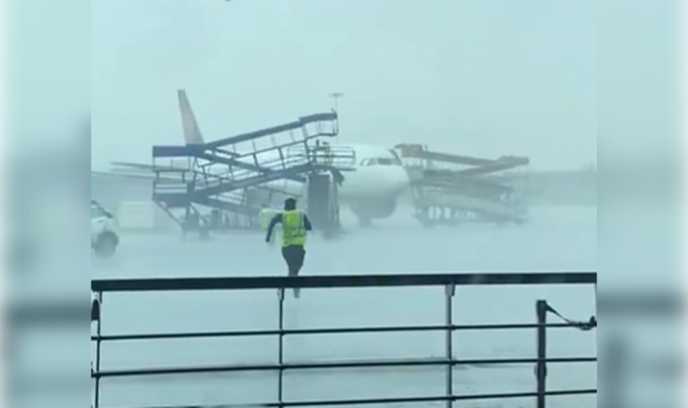 Sturm verwandelt Bodenfahrzeuge in Geschosse – drei Jets beschädigt (VIDEO)