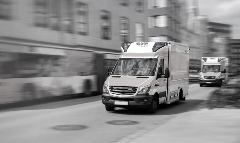 Nach Sturz vom Rad: Sechsjährige von Bus überfahren
