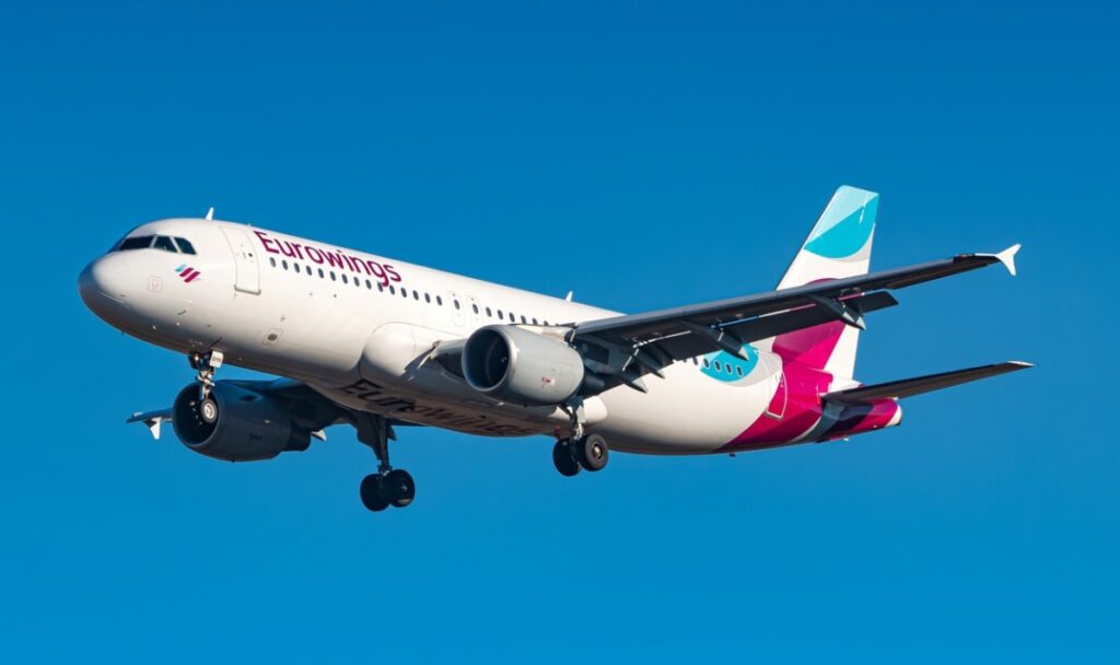 Rauch in der Kabine: 144 Passagiere von Eurowings-Jet evakuiert