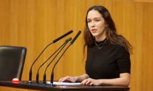 ,,Sehe Nacktbilder von mir“ – jede sechste Parlamentarierin betroffen