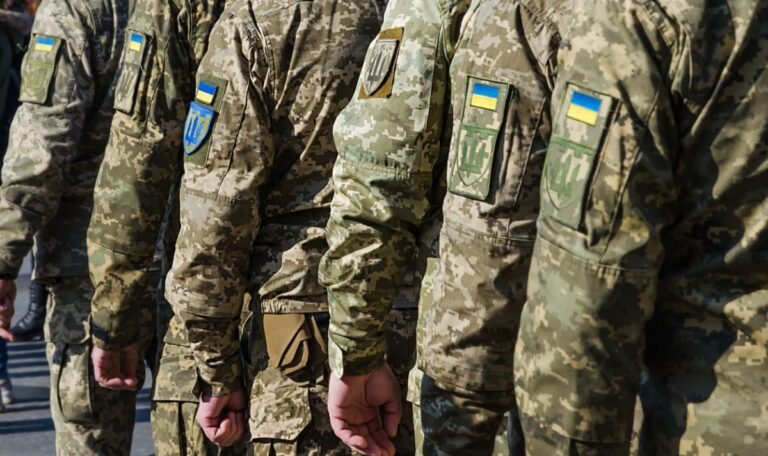 Karner triumphiert: Wehrpflichtige Ukrainer verlieren EU-Schutz