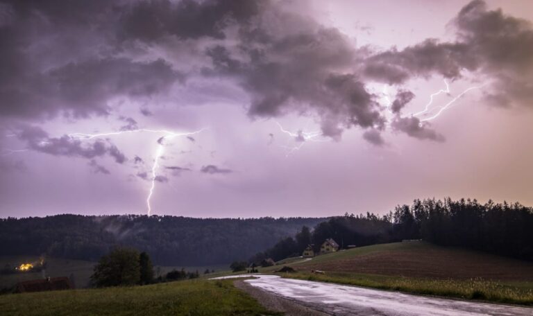 Rote Warnung! Hagel-Sturm rast auf Österreich zu
