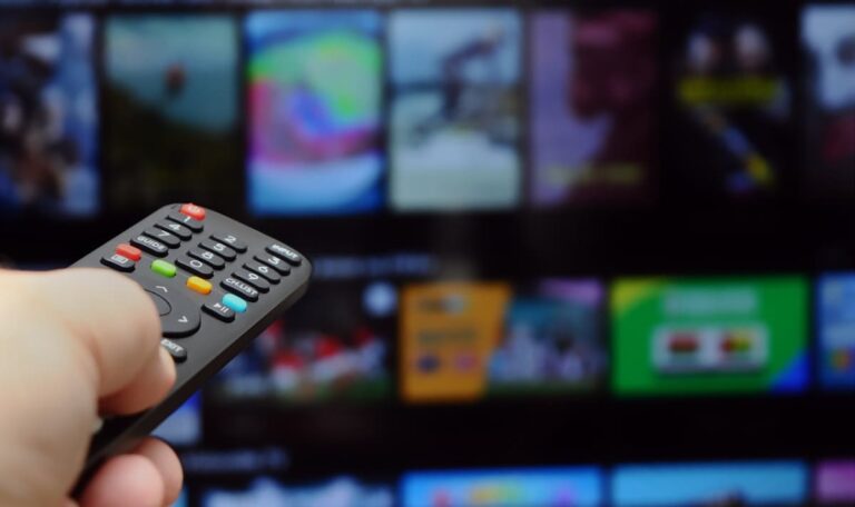 Illegales Streaming im Visier der Behörden: Nutzer drohen bis zu drei Jahre Haft