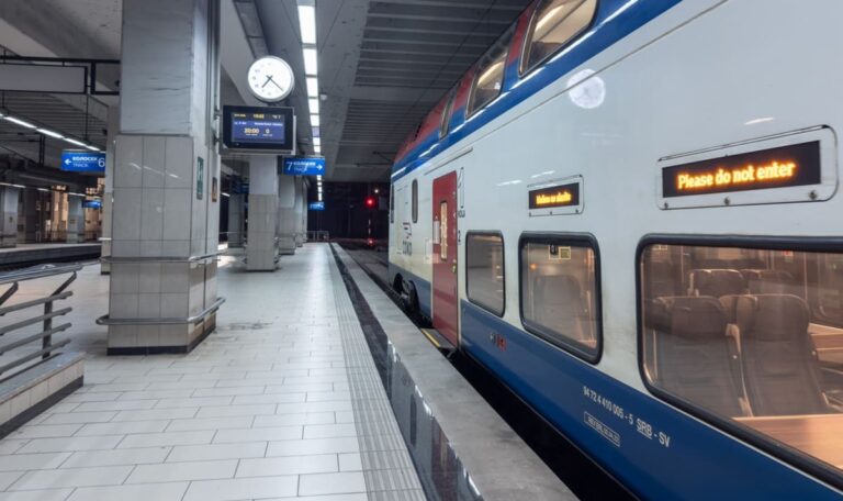 Kein Ende in Sicht: Entgleisung legt Serbiens Hauptbahnstrecke lahm