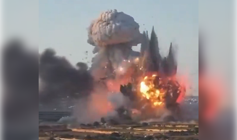 Feuerwerksfabrik in Flammen – Druckwelle erschüttert Malta (VIDEOS)