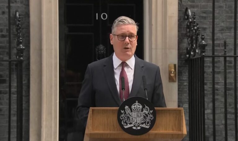 Britischer Premier Keir Starmer verkündet Rücktritt