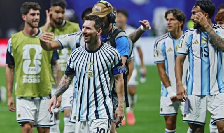 Nach 0:2 Rückstand: Argentinien verhindert Blamage und steigt auf