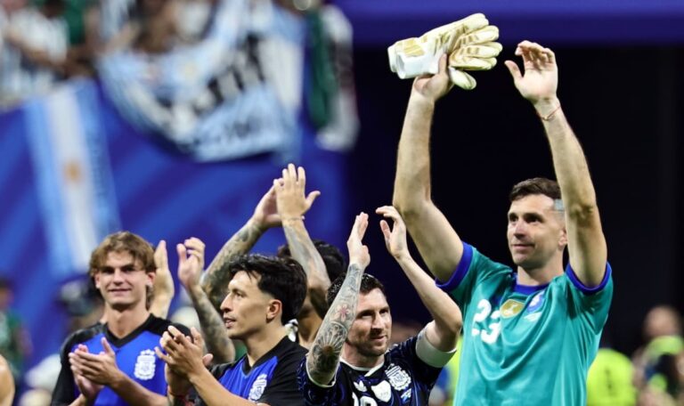 Nach Sieg gegen England: Argentinien provoziert mit Falkland-Banner