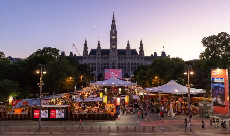 Springsteen, Rihanna, Oper: Filmfestival am Wiener Rathausplatz startet heute