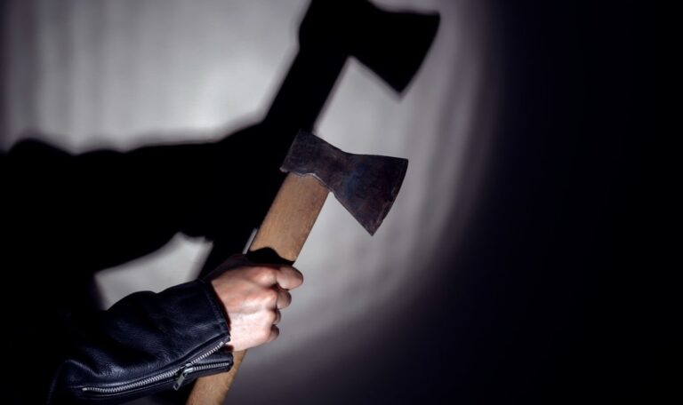 Nach Axt-Mord in Kärnten: Täter soll beerdigt werden, Opfer wird noch obduziert
