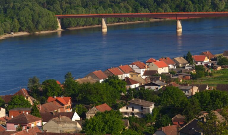 Dritter Bombenfund in wenigen Tagen: Donau gibt Kriegsrelikte frei