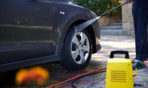 Stromschlag beim Autowaschen – Hochdruckreiniger tötet 47-Jährigen