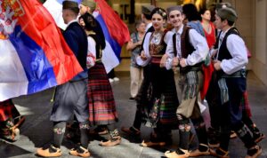 7.500 Serben in Kalifornien: Wie ein Kulturzentrum ihre Sprache rettet