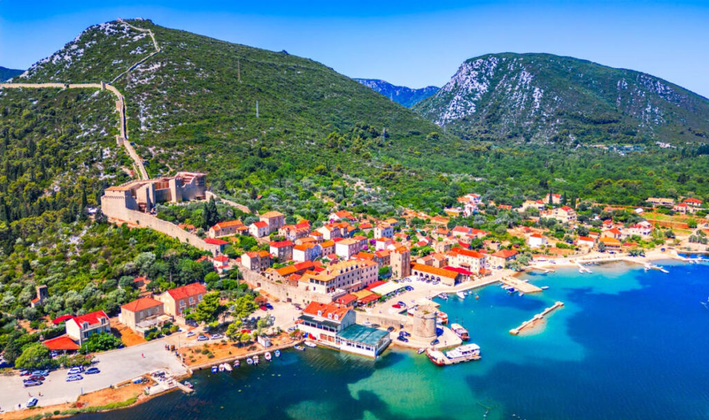 Kroatien: Baden an beliebtem Strand wegen Fäkalkeimen abgeraten
