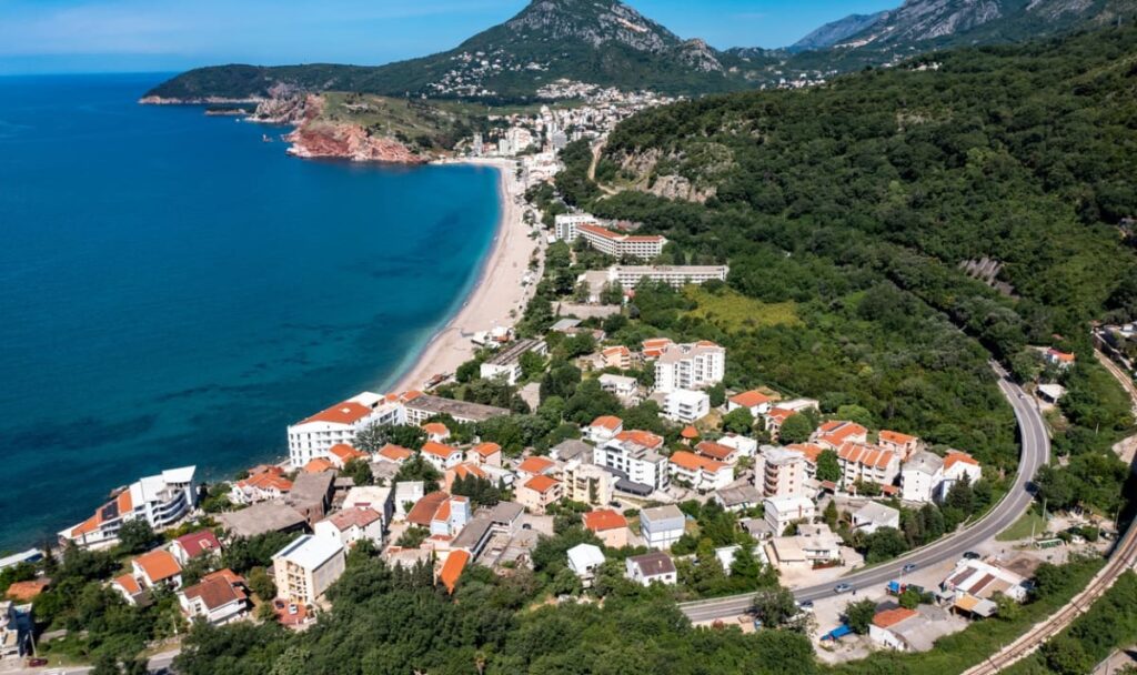 15.000 Kontrollen, 253 Betriebe dicht, Jetskis weg, Läden zu: Montenegros Sommer-Bilanz