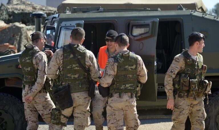 Invasionsartige Zustände: Spanien entsendet Militär