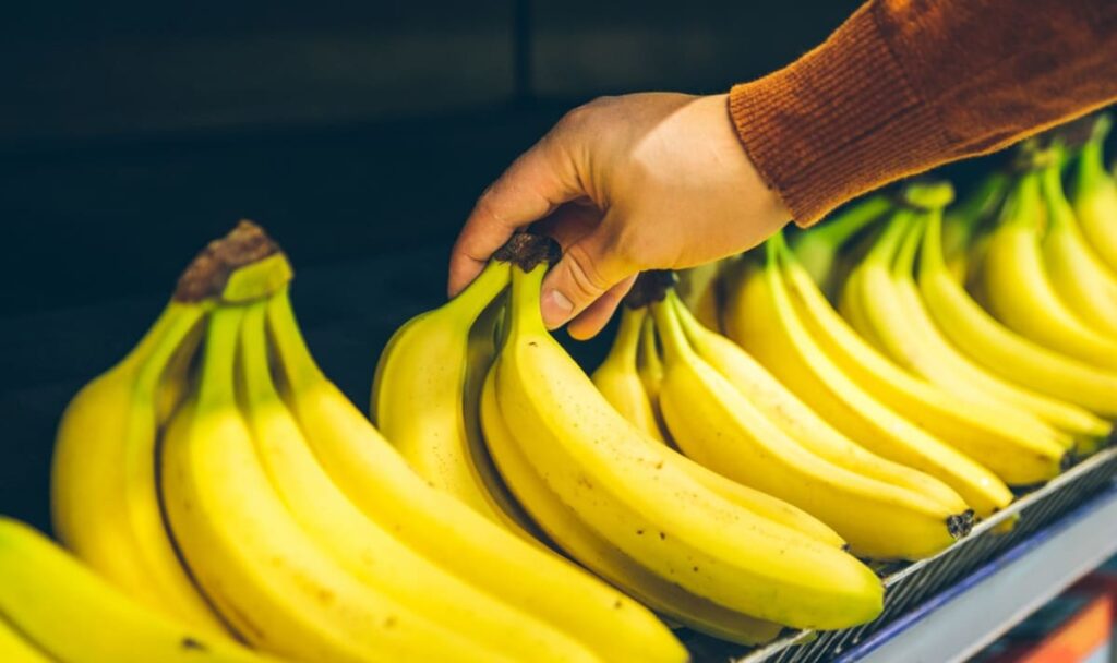 Banane an der SB-Kassa: Dieser Handgriff kann zur Anzeige führen