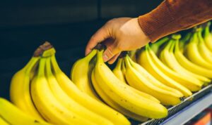 Banane an der SB-Kassa: Dieser Handgriff kann zur Anzeige führen