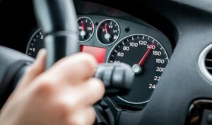 Tempowarner dauerhaft aus: Dieser „Trick“ kostet dich das Pickerl