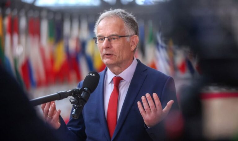 Schwere Diagnose, klare Ansage: Finanzminister Marterbauer an Krebs erkrankt
