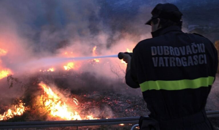 Waldbrände in Istrien – Feuerwehr kämpft gegen die Zeit