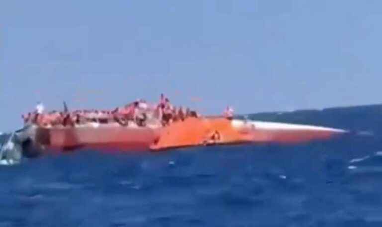 Tragödie vor Zypern: Fähre mit Hunderten Passagieren gesunken (VIDEO)