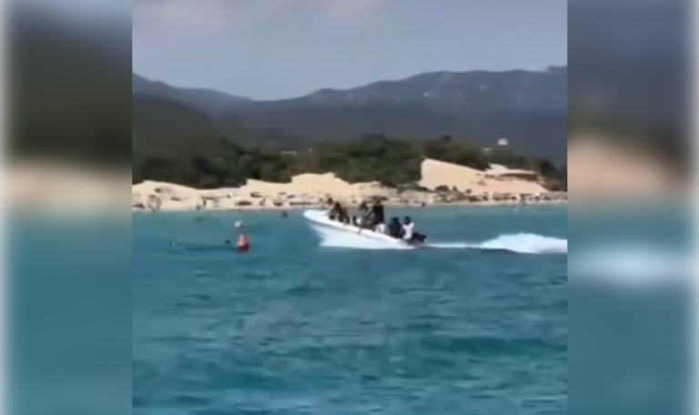 Migranten-Boot überfährt Teenagerin: Schockierendes Video veröffentlicht