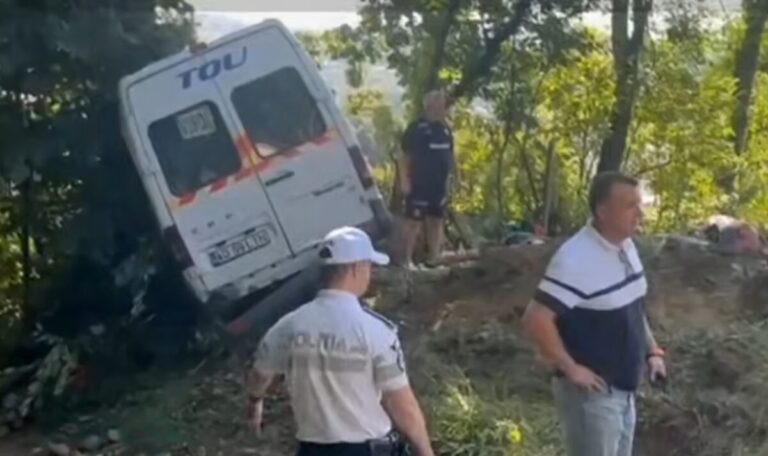Tragödie auf dem Weg ins Trainingslager: Dinamo-Bus kracht gegen Baum